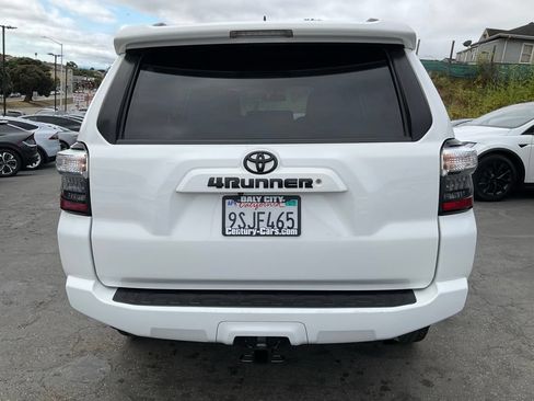 Used 2019 Toyota 4Runner SR5 Premium AWD/4WD image 4