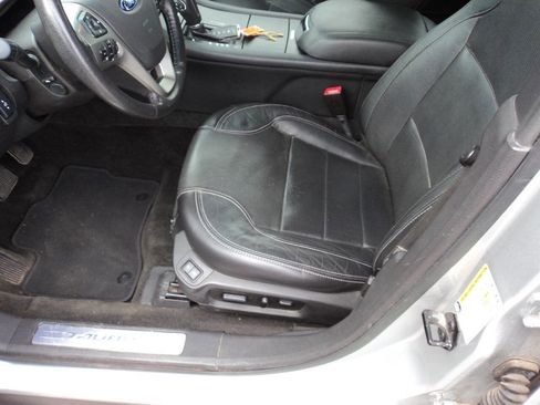 Used 2015 Ford Taurus Limited image 13