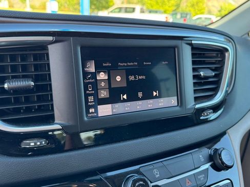 Used 2023 Chrysler Voyager LX FWD image 19