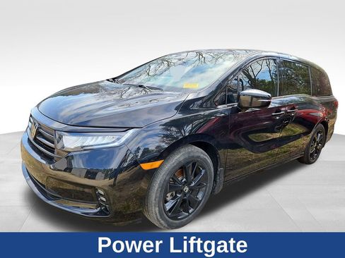 Used 2023 Honda Odyssey Sport image 3