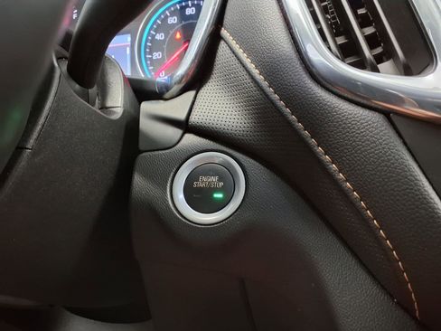 Used 2019 Chevrolet Equinox Premier FWD image 25