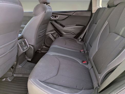 Used 2019 Subaru Forester Premium AWD/4WD image 13