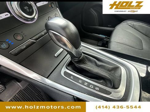 Used 2018 Ford Edge Titanium w/ Equipment Group 301A AWD/4WD image 17