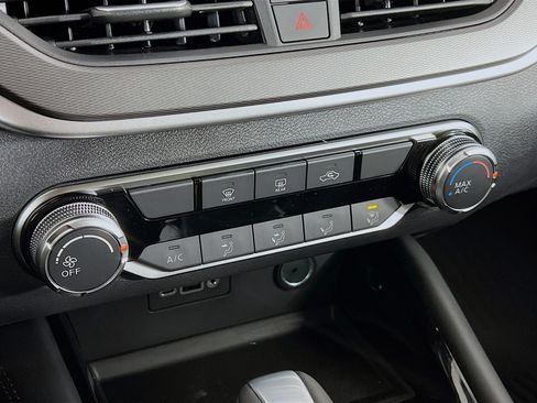 New 2025 Nissan Altima 2.5 SR image 10