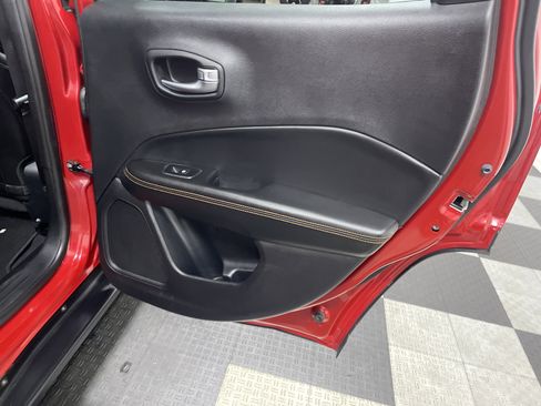 Used 2019 Jeep Compass Limited AWD/4WD image 19