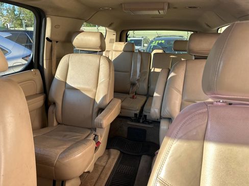 Used 2009 Cadillac Escalade ESV AWD image 6