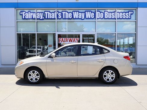 Used 2010 Hyundai Elantra GLS FWD image 7