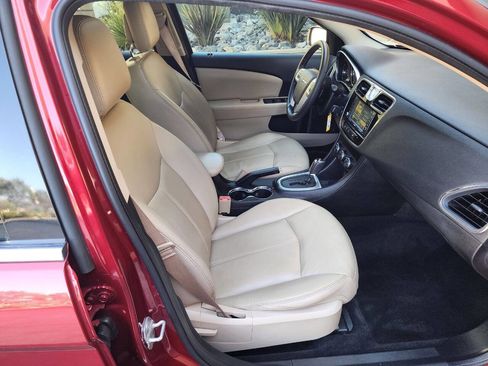 Used 2011 Chrysler 200 Limited image 34