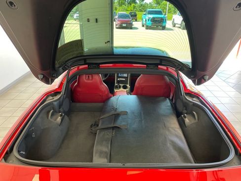Used 2005 Chevrolet Corvette Coupe w/ Preferred Equipment Group RWD image 13