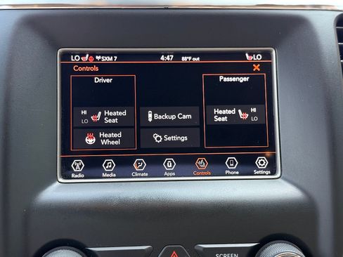 Used 2018 Jeep Grand Cherokee Laredo AWD/4WD image 22