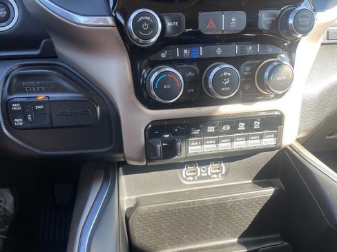 Used 2020 RAM 3500 Laramie image 40