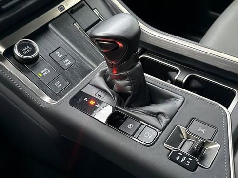 Used 2025 Lexus GX 550 w/ Accessory Package (2T) image 26