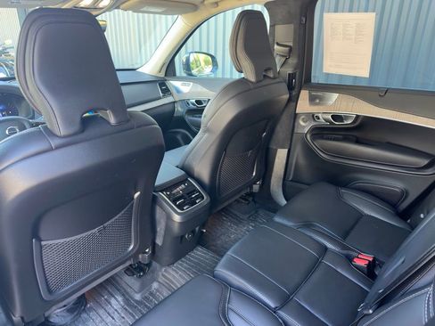 Used 2024 Volvo XC90 B6 Ultimate w/ Lounge Package image 15