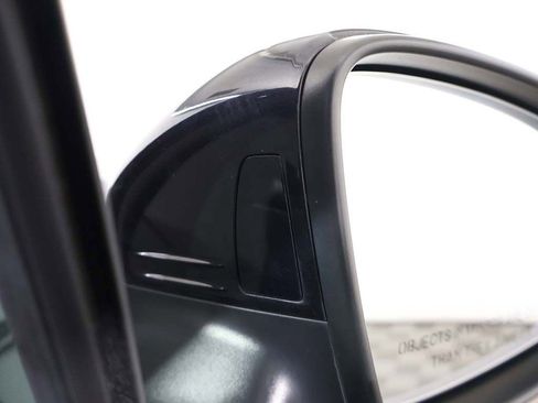 Used 2020 Volkswagen Tiguan SE R-Line FWD image 40
