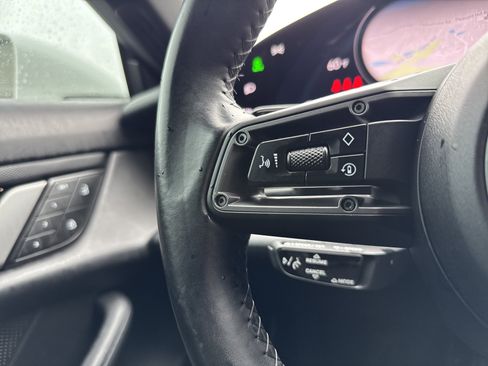 Used 2022 Porsche Taycan RWD image 22