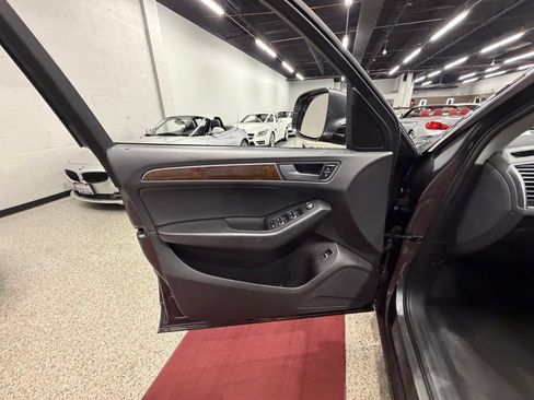 Used 2017 Audi Q5 2.0T Premium w/ Audi MMI Navigation Plus AWD/4WD image 16