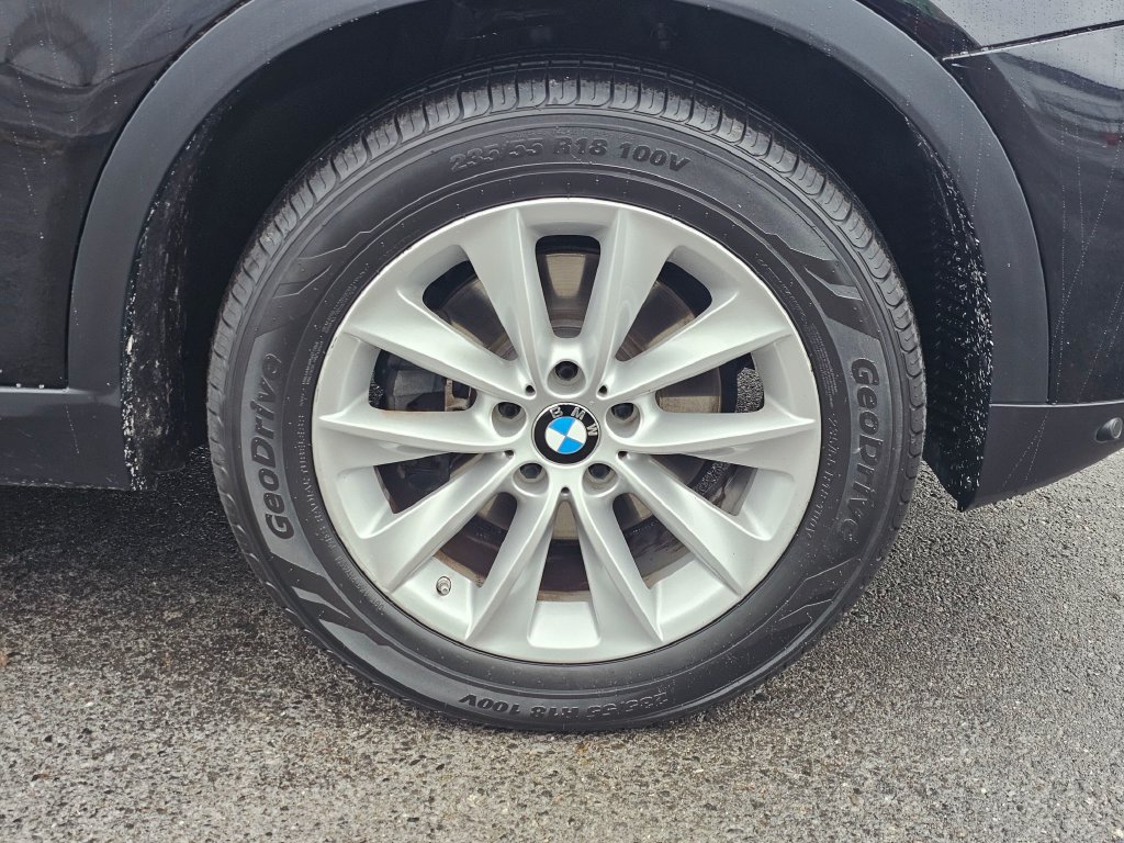 Used 2017 BMW X3 xDrive28i AWD/4WD image 9