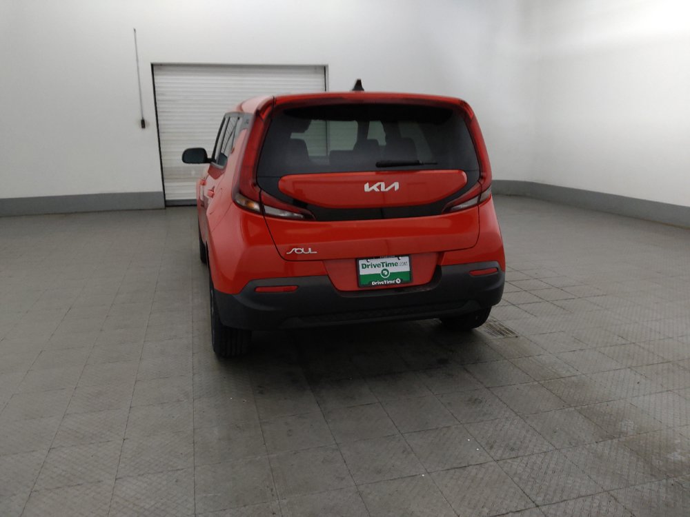 Used 2022 Kia Soul LX w/ Technology Package FWD image 6