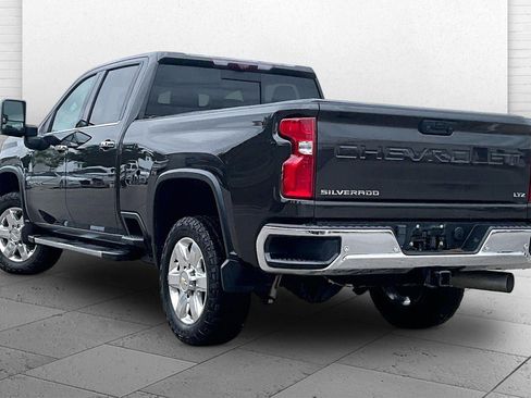 Used 2021 Chevrolet Silverado 2500 LTZ w/ LTZ Premium Package AWD/4WD image 10