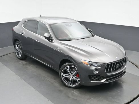 Used 2023 Maserati Levante GT AWD/4WD image 31
