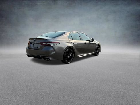 Used 2023 Toyota Camry XSE FWD image 5