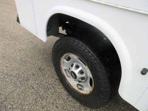 Used 2012 Chevrolet Silverado 2500 W/T w/ Snow Plow Prep Package AWD/4WD image 15