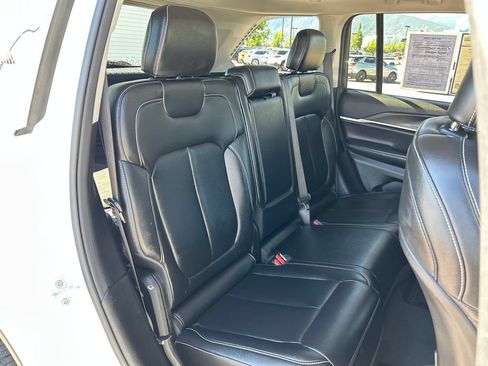 Used 2023 Jeep Grand Cherokee Limited AWD/4WD image 20