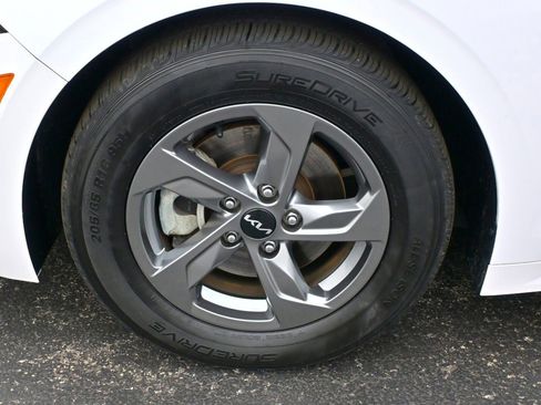 Used 2023 Kia K5 LXS image 35