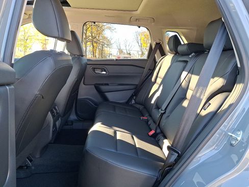 Used 2026 Nissan Rogue SV w/ SV Premium Package image 10