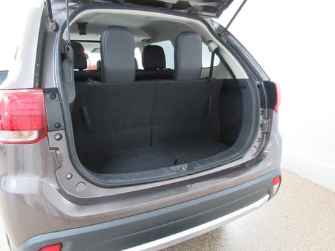 Used 2016 Mitsubishi Outlander GT image 18