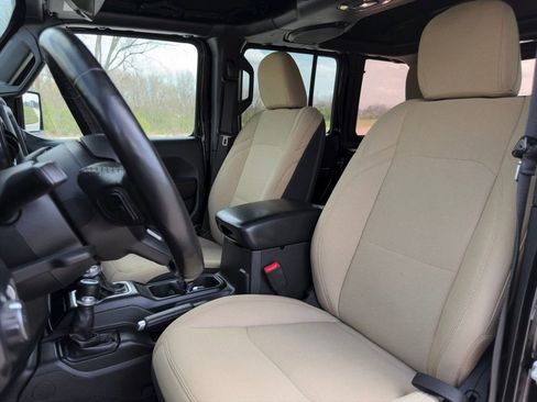 Used 2020 Jeep Wrangler Unlimited Sport AWD/4WD image 13