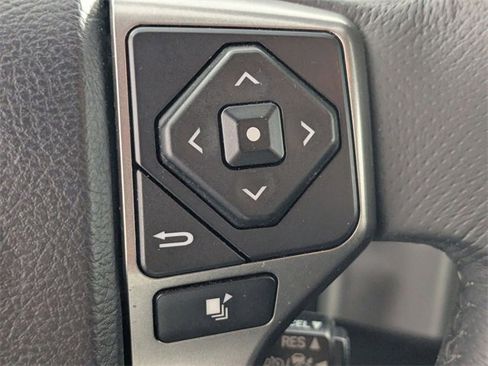 Used 2018 Toyota Tacoma SR5 image 14