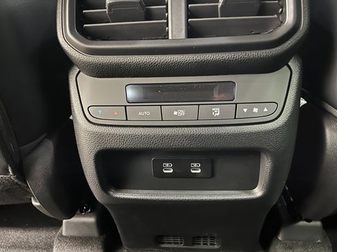 New 2026 Honda Pilot Touring image 18