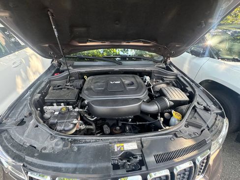 Used 2017 Jeep Grand Cherokee Limited AWD/4WD image 7