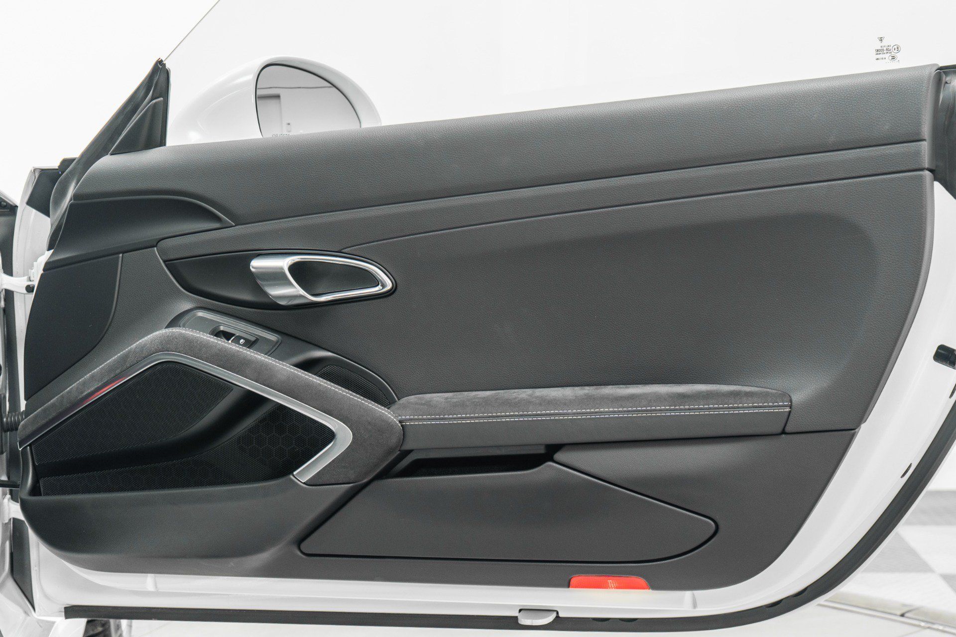 Used 2018 Porsche 911 GT3 RWD image 39