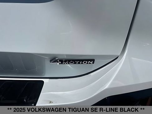 Used 2025 Volkswagen Tiguan SE R-Line AWD/4WD image 13