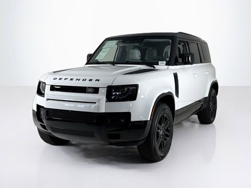 Used 2025 Land Rover Defender 110 X-Dynamic SE image 1