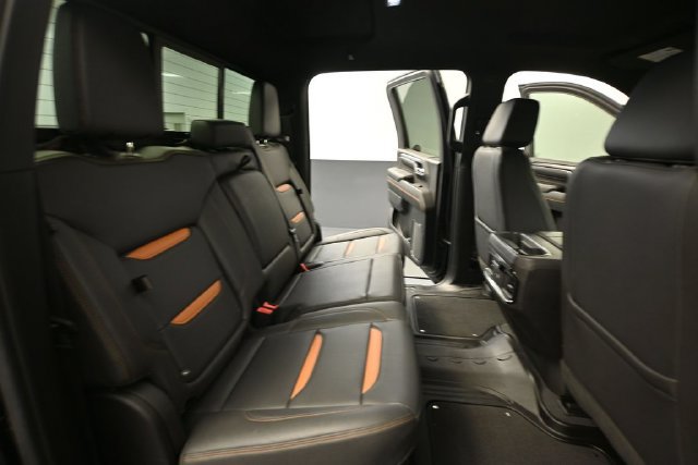 Used 2024 GMC Sierra 2500 AT4 w/ Technology Package AWD/4WD image 36