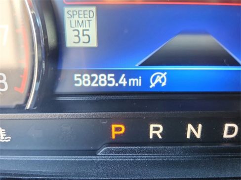 Used 2020 Ford Explorer XLT w/ Equipment Group 202A image 27