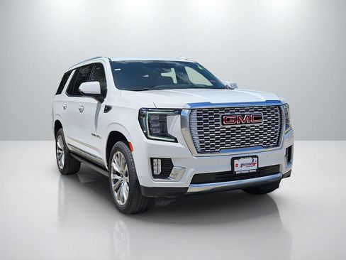 Used 2022 GMC Yukon Denali AWD/4WD image 3