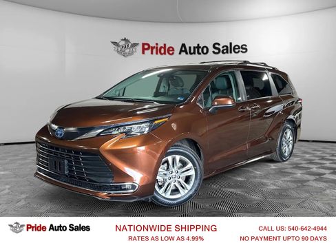 Used 2024 Toyota Sienna XLE w/ XLE Plus Package AWD/4WD image 1