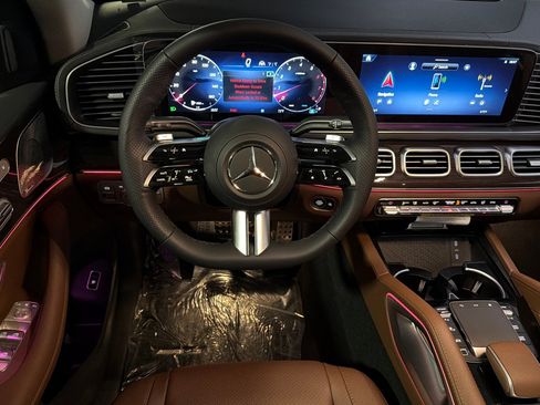 New 2026 Mercedes-Benz GLS 450 4MATIC image 13
