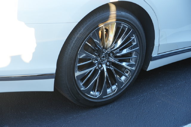 Used 2019 Lexus LS 500 w/ Interior Upgrade Package RWD image 21