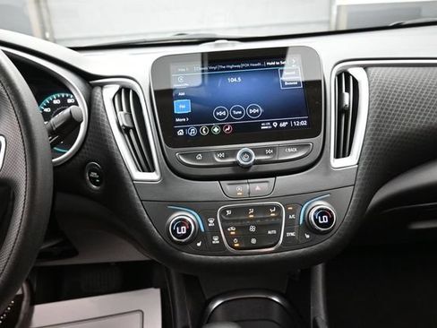Used 2025 Chevrolet Malibu LT FWD image 10