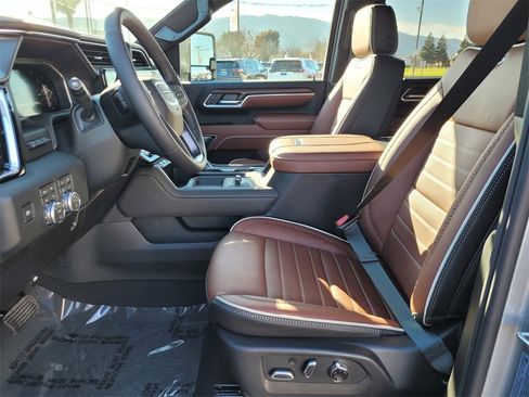 New 2026 GMC Sierra 2500 Denali Ultimate w/ Max Trailering Package image 11