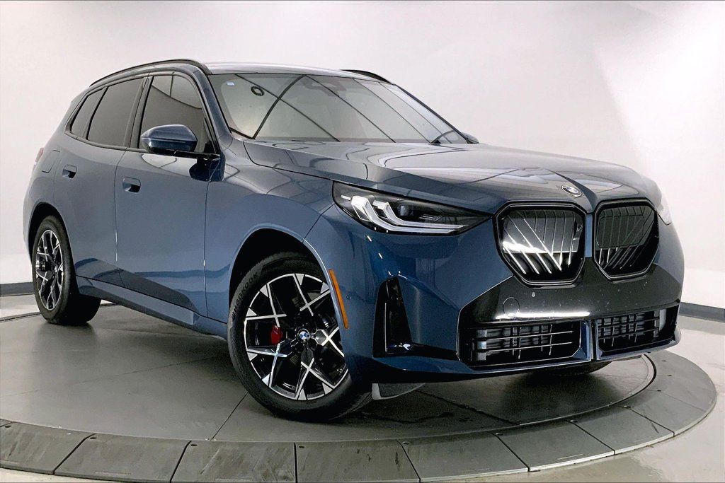 Certified 2025 BMW X3 xDrive30i w/ Premium Package AWD/4WD image 1