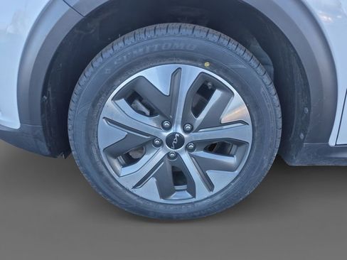 Used 2022 Kia Niro EX Premium FWD image 14