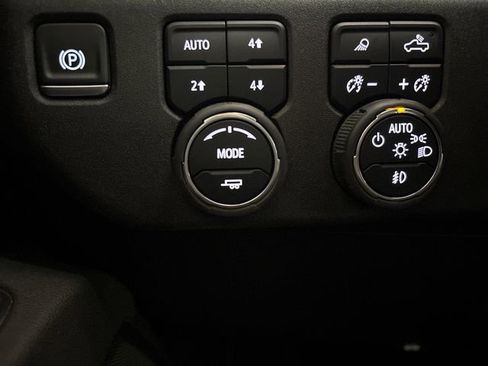 Used 2025 Chevrolet Silverado 3500 LTZ w/ LTZ Premium Package image 66