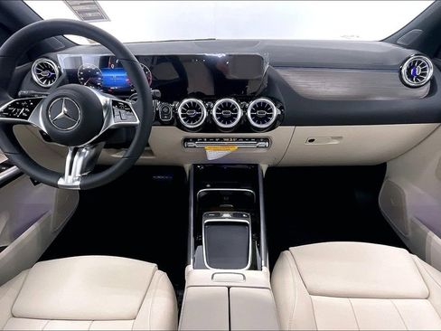 New 2026 Mercedes-Benz GLA 250 image 5