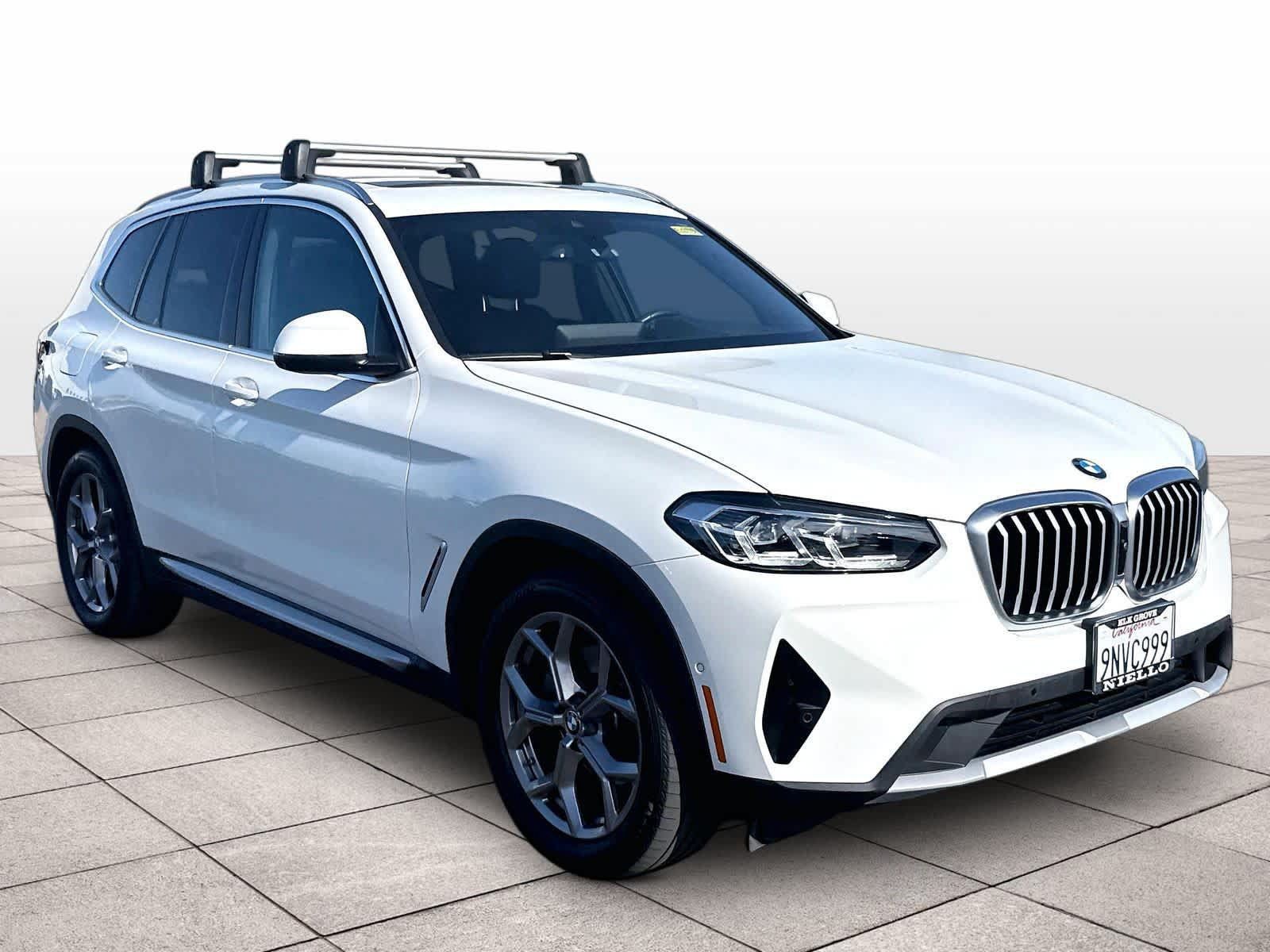 Used 2024 BMW X3 xDrive30i w/ Premium Package w/ZPA AWD/4WD image 3
